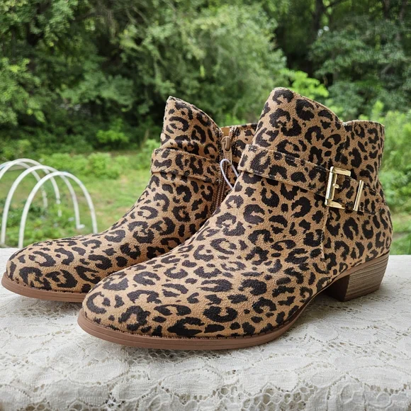 L&D Shoes New Childrens Ankle Boots Girls Size Cheetah Print
